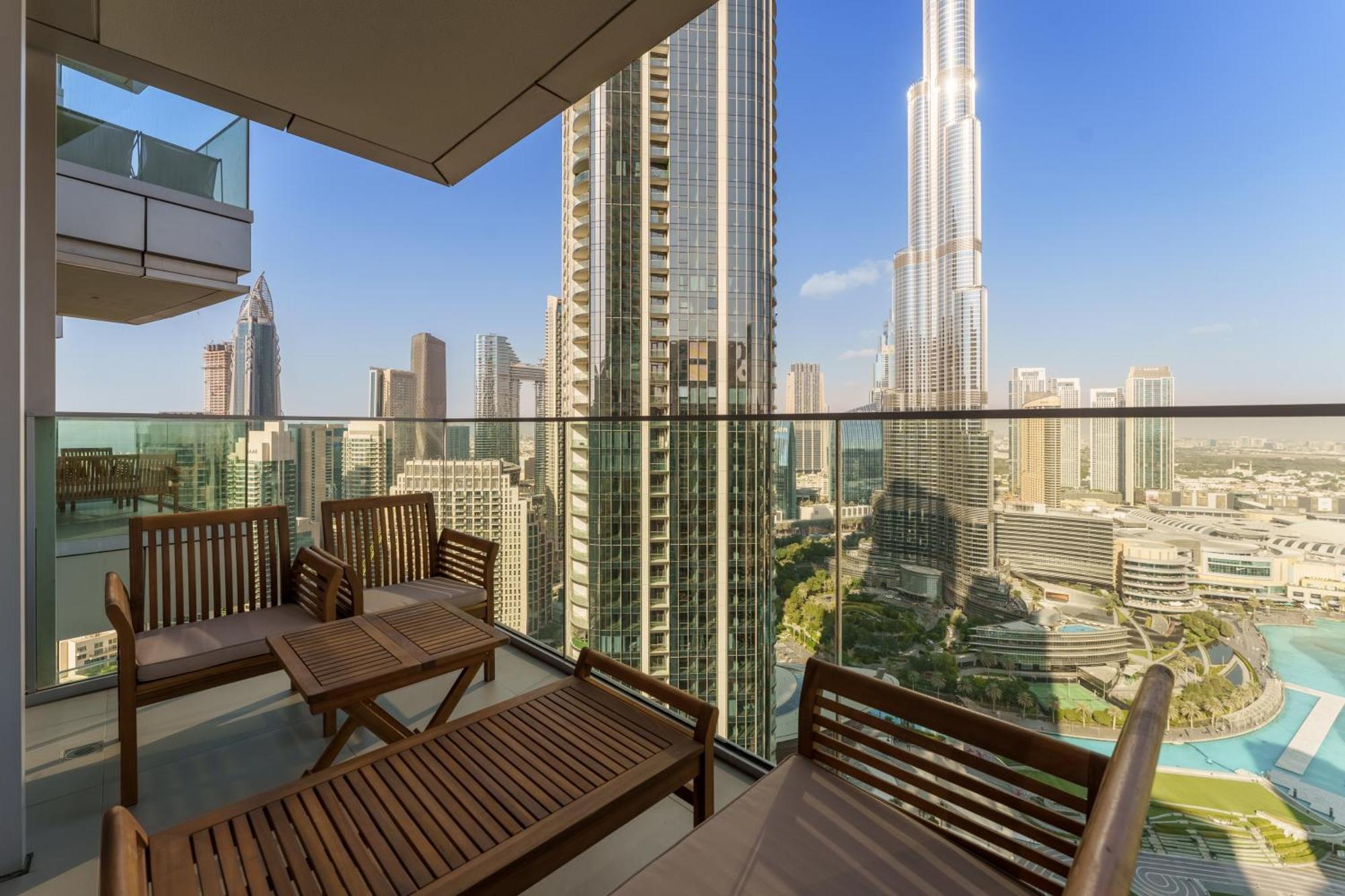 Maison Privee - Ultimate Living With Front-Row Views Of Burj Khalifa & Dubai Fountains Buitenkant foto